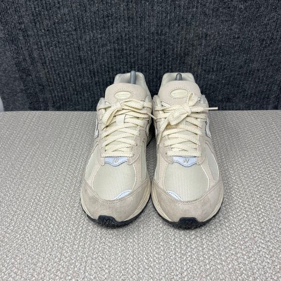 New Balance 2002R Calm Taupe Angora Silver Shoes Women’s 9 / 7.5 Mens M2002RCC - Picture 2 of 8